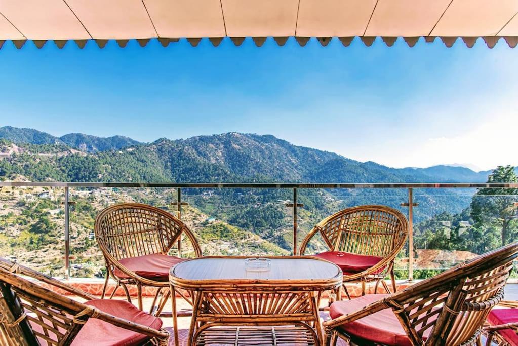 Kasauli Edge Apt With Balcony Exterior photo